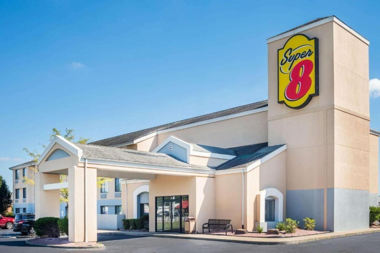 Super 8 By Wyndham Jasper Hotel Exterior photo