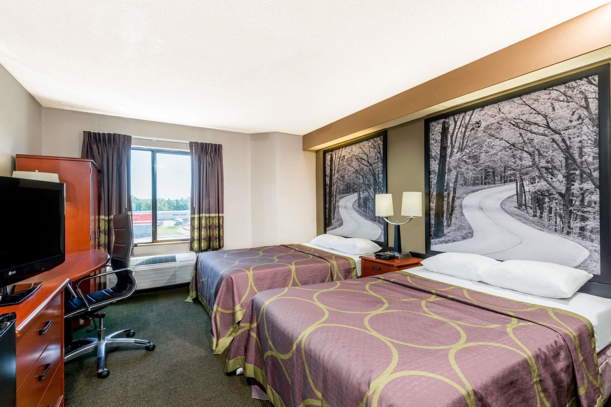 Super 8 By Wyndham Jasper Hotel Exterior photo